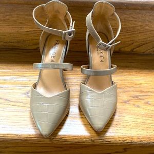 Frankie4 Australian designer shoes. Size 7.5 barely worn